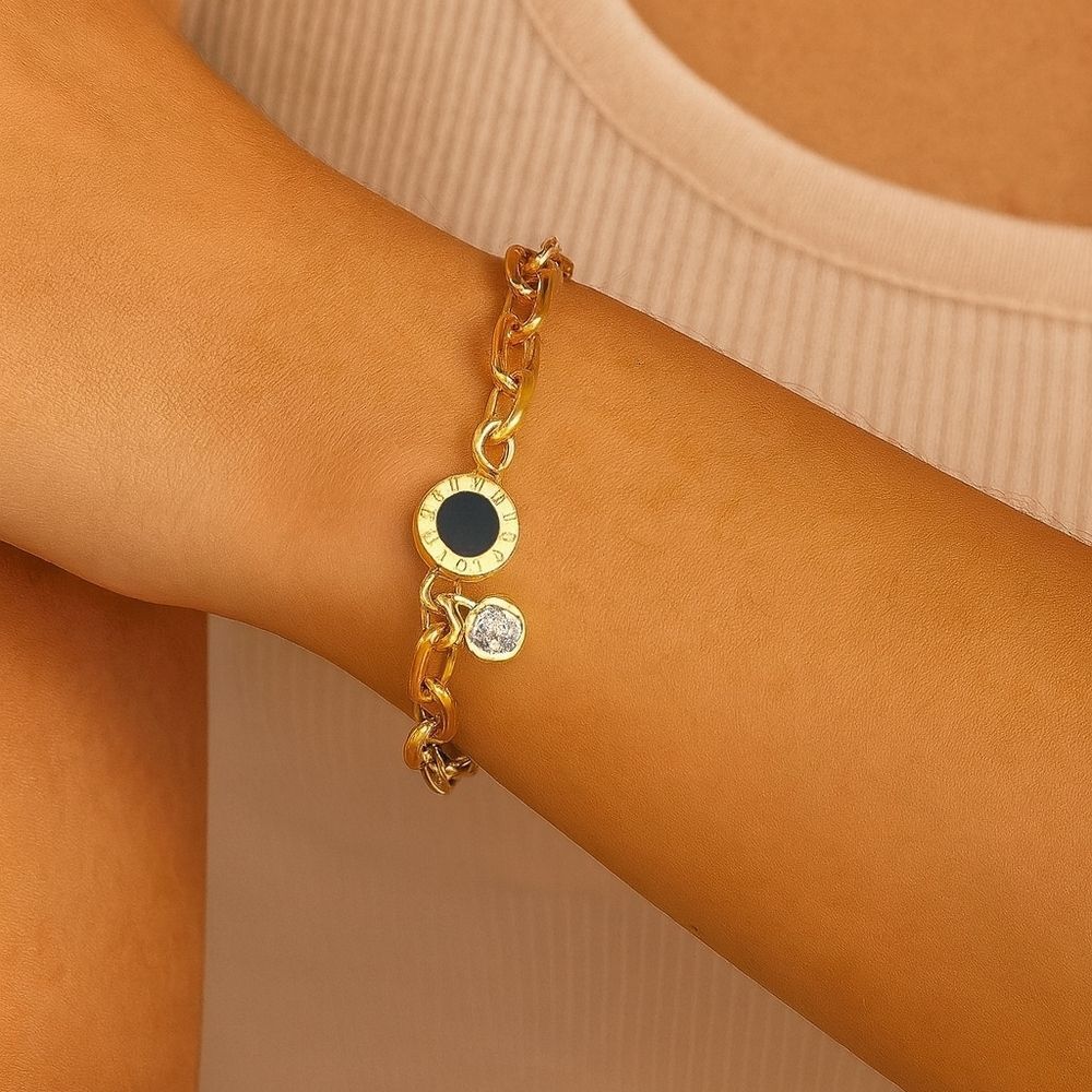 Elegant Gold and Black Bracelet Hypoallergenic Tarnish Free And Waterproof